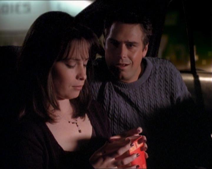 Charmed-Online_dot_net-1x01SomethingWiccaThisWayComes1722.jpg