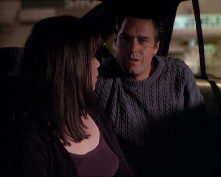 Charmed-Online_dot_net-1x01SomethingWiccaThisWayComes1756.jpg