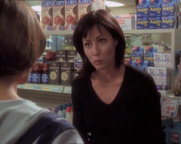 Charmed-Online_dot_net-1x01SomethingWiccaThisWayComes1794.jpg