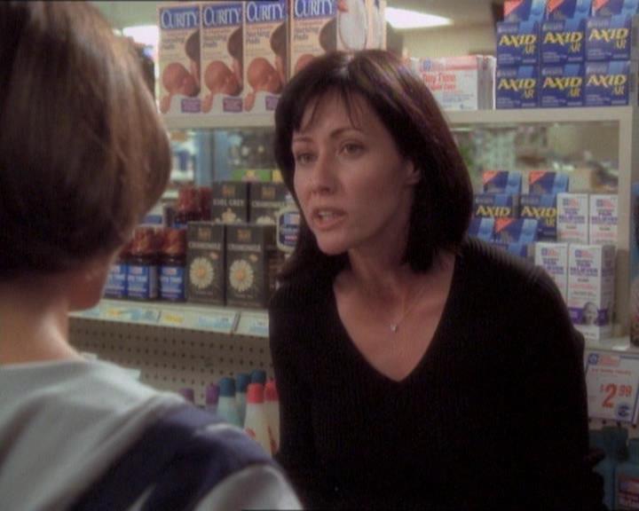 Charmed-Online_dot_net-1x01SomethingWiccaThisWayComes1801.jpg