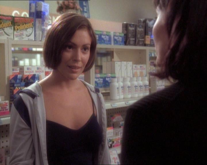 Charmed-Online_dot_net-1x01SomethingWiccaThisWayComes1820.jpg