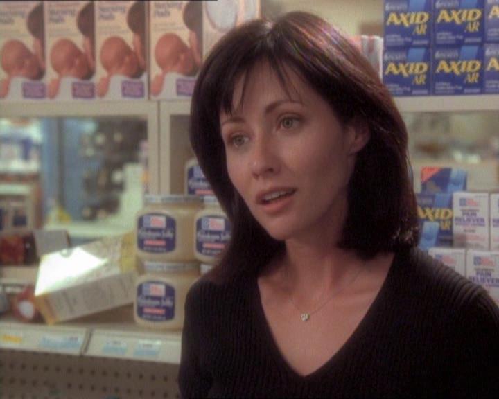 Charmed-Online_dot_net-1x01SomethingWiccaThisWayComes1857.jpg