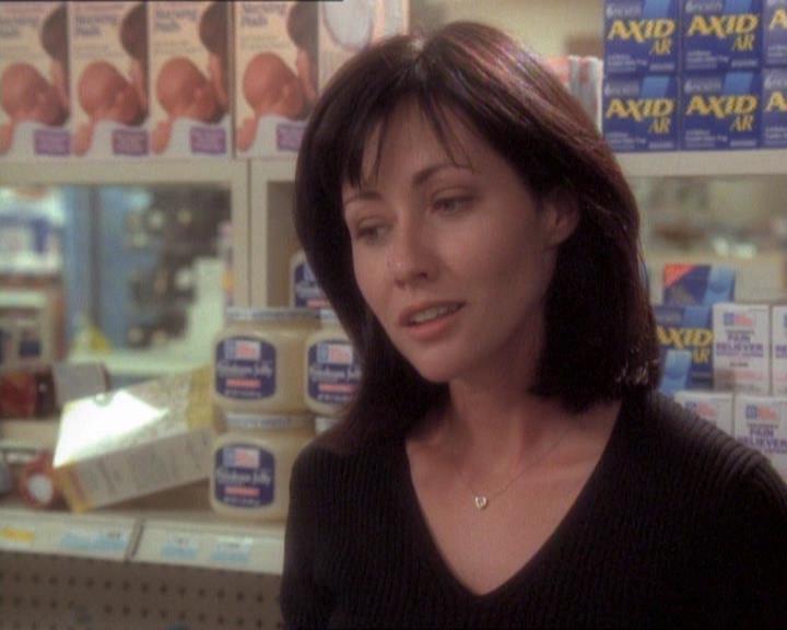 Charmed-Online_dot_net-1x01SomethingWiccaThisWayComes1858.jpg