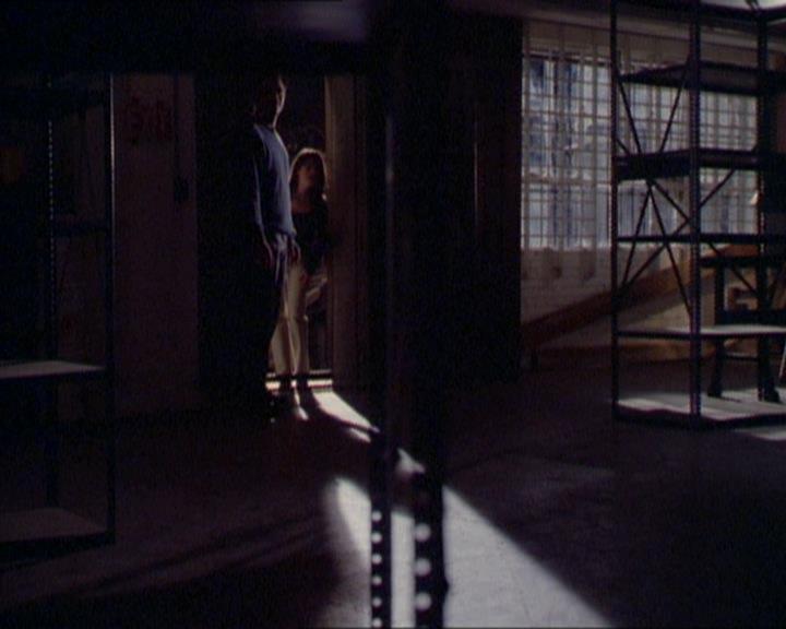 Charmed-Online_dot_net-1x01SomethingWiccaThisWayComes1871.jpg