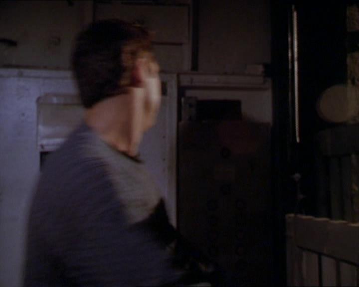 Charmed-Online_dot_net-1x01SomethingWiccaThisWayComes1886.jpg
