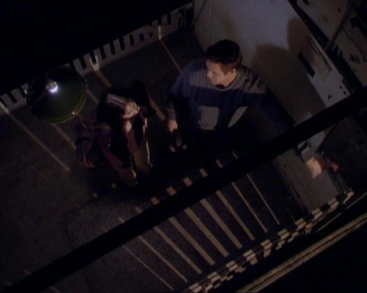 Charmed-Online_dot_net-1x01SomethingWiccaThisWayComes1887.jpg