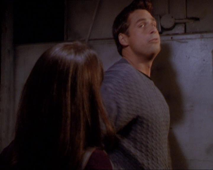 Charmed-Online_dot_net-1x01SomethingWiccaThisWayComes1896.jpg