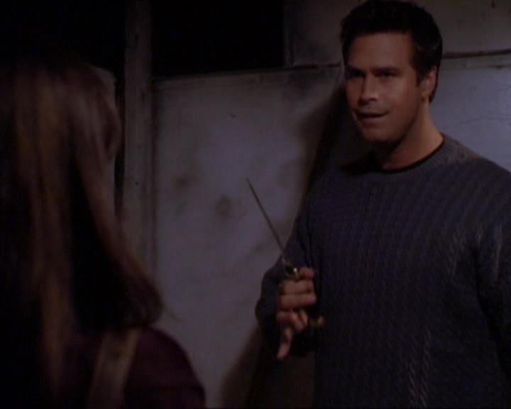 Charmed-Online_dot_net-1x01SomethingWiccaThisWayComes1898.jpg