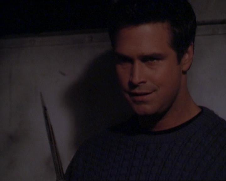 Charmed-Online_dot_net-1x01SomethingWiccaThisWayComes1902.jpg