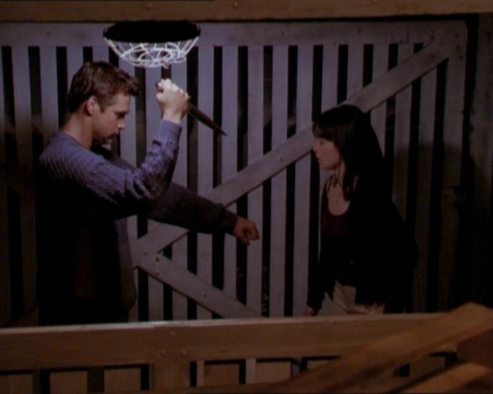 Charmed-Online_dot_net-1x01SomethingWiccaThisWayComes1949.jpg