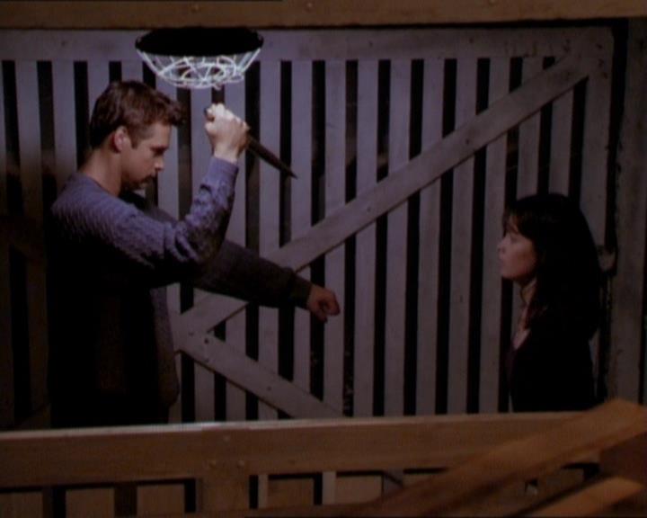 Charmed-Online_dot_net-1x01SomethingWiccaThisWayComes1952.jpg