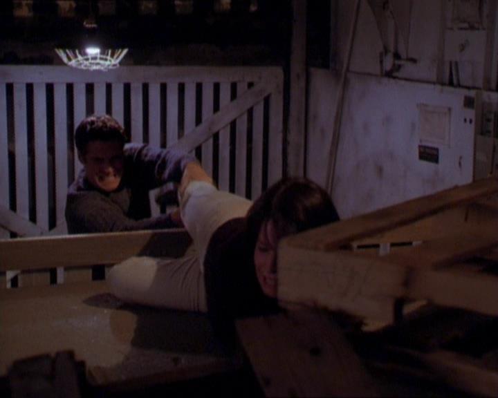 Charmed-Online_dot_net-1x01SomethingWiccaThisWayComes1960.jpg