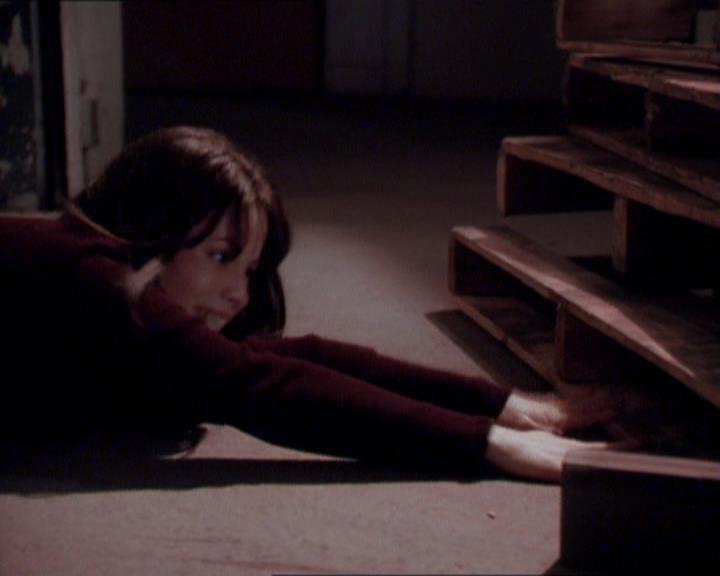 Charmed-Online_dot_net-1x01SomethingWiccaThisWayComes1962.jpg