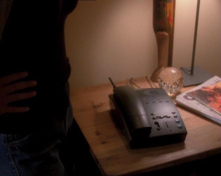 Charmed-Online_dot_net-1x01SomethingWiccaThisWayComes1974.jpg