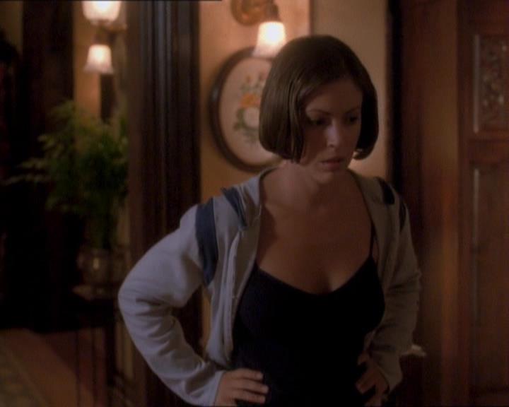Charmed-Online_dot_net-1x01SomethingWiccaThisWayComes1977.jpg