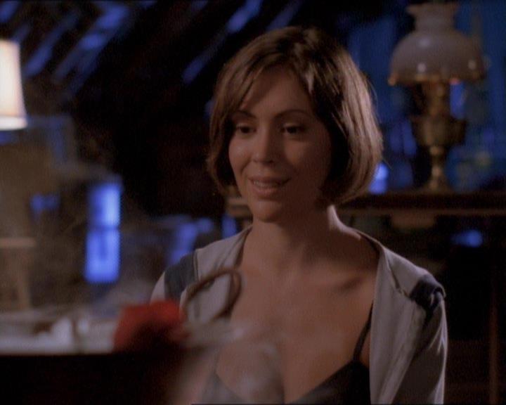 Charmed-Online_dot_net-1x01SomethingWiccaThisWayComes2082.jpg