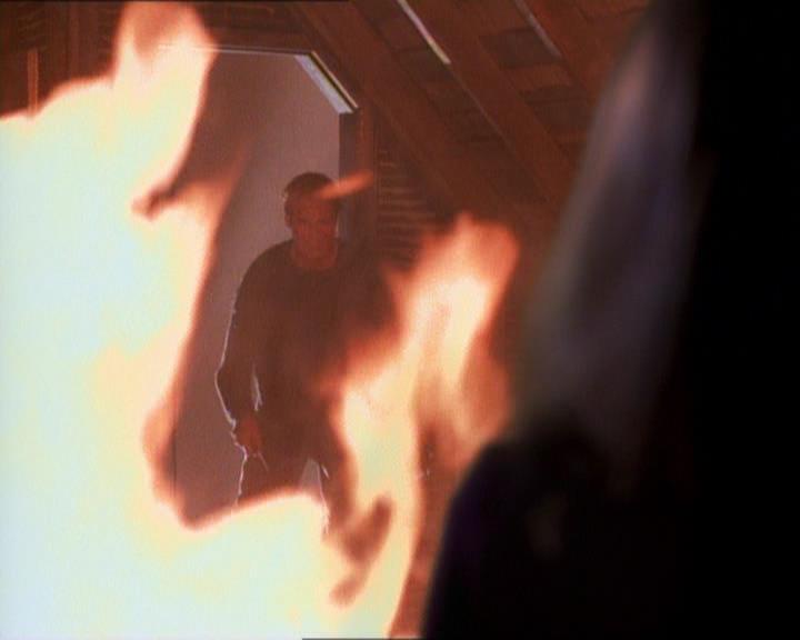Charmed-Online_dot_net-1x01SomethingWiccaThisWayComes2194.jpg