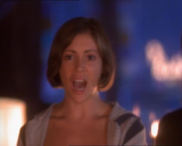 Charmed-Online_dot_net-1x01SomethingWiccaThisWayComes2195.jpg