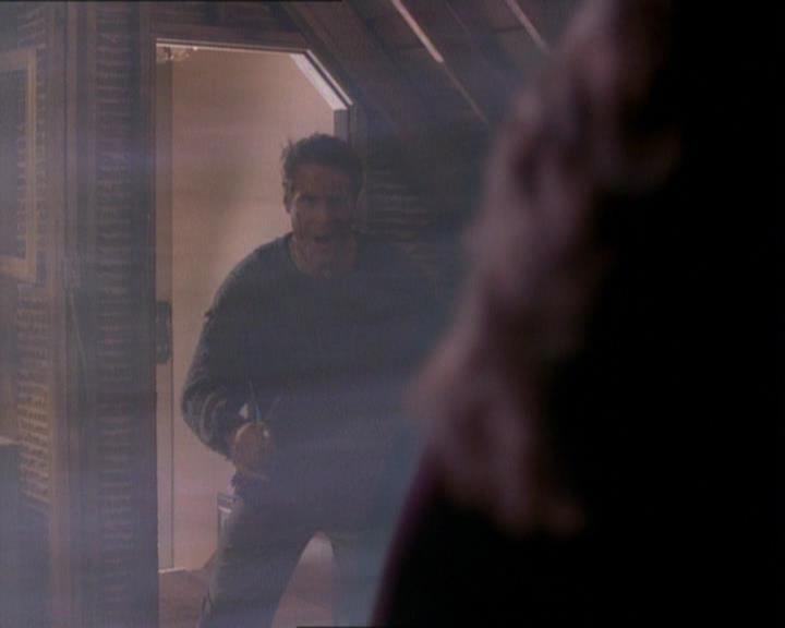 Charmed-Online_dot_net-1x01SomethingWiccaThisWayComes2204.jpg