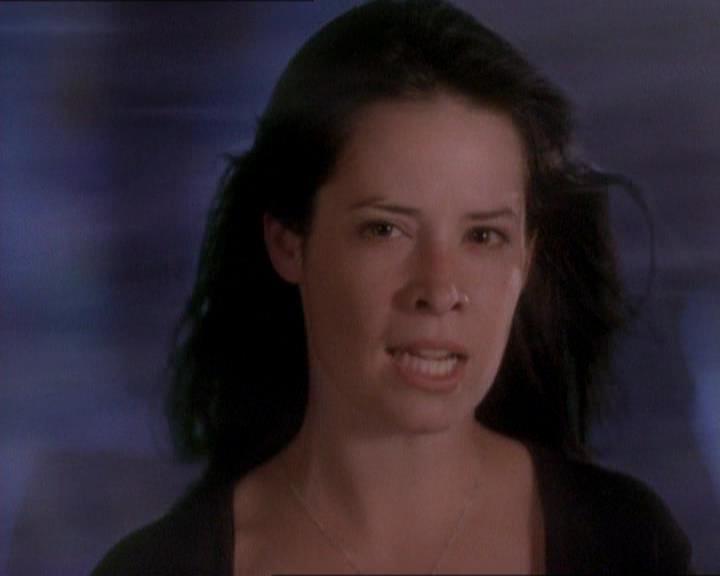 Charmed-Online_dot_net-1x01SomethingWiccaThisWayComes2211.jpg