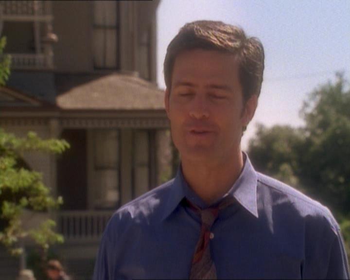Charmed-Online_dot_net-1x01SomethingWiccaThisWayComes2262.jpg
