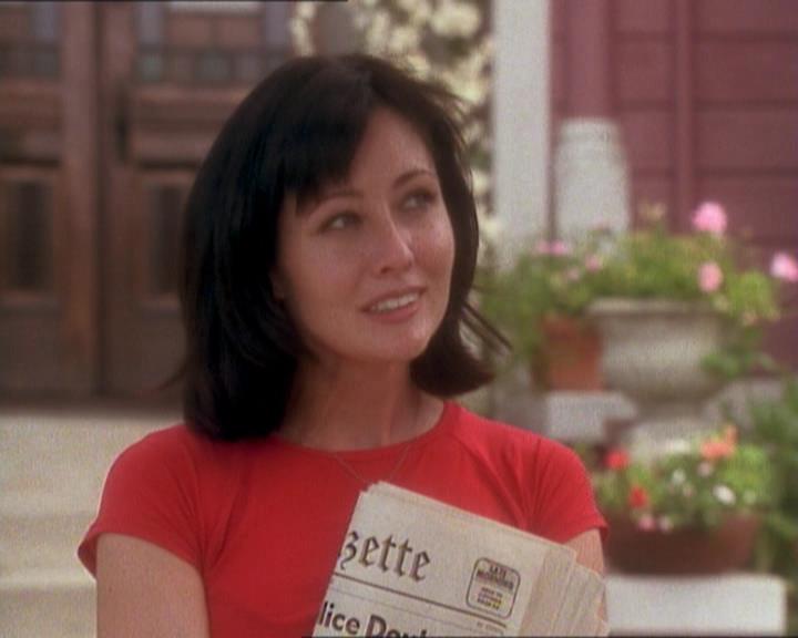Charmed-Online_dot_net-1x01SomethingWiccaThisWayComes2268.jpg