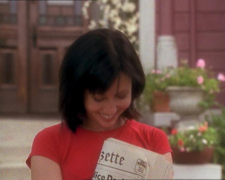 Charmed-Online_dot_net-1x01SomethingWiccaThisWayComes2274.jpg