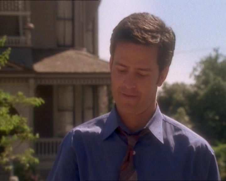 Charmed-Online_dot_net-1x01SomethingWiccaThisWayComes2292.jpg