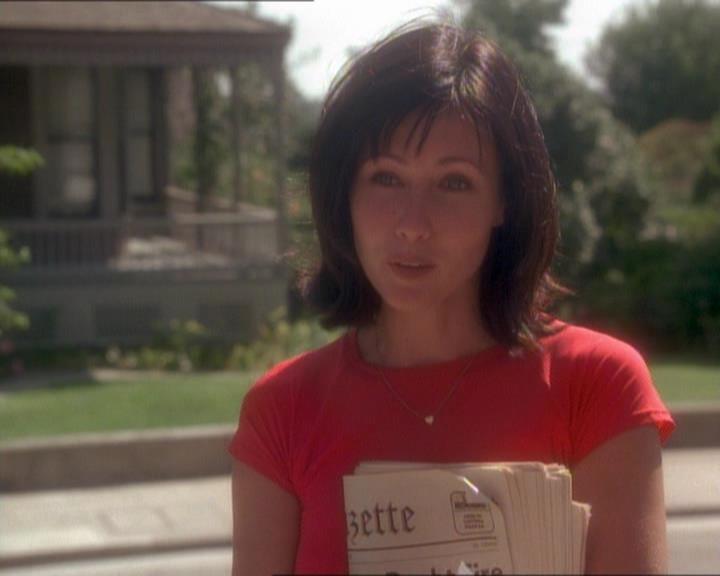 Charmed-Online_dot_net-1x01SomethingWiccaThisWayComes2333.jpg