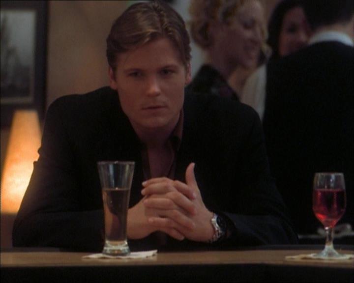 Charmed-Online_dot_net-1x02IveGotYouUnderMySkin0056.jpg