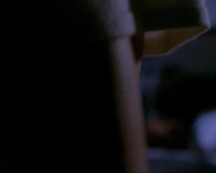 Charmed-Online_dot_net-1x02IveGotYouUnderMySkin0158.jpg