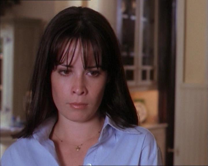 Charmed-Online_dot_net-1x02IveGotYouUnderMySkin0289.jpg Charmed-Online_dot_net-1x02IveGotYouUnderMySkin0289.jpg