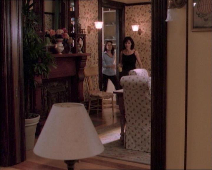 Charmed-Online_dot_net-1x02IveGotYouUnderMySkin0337.jpg