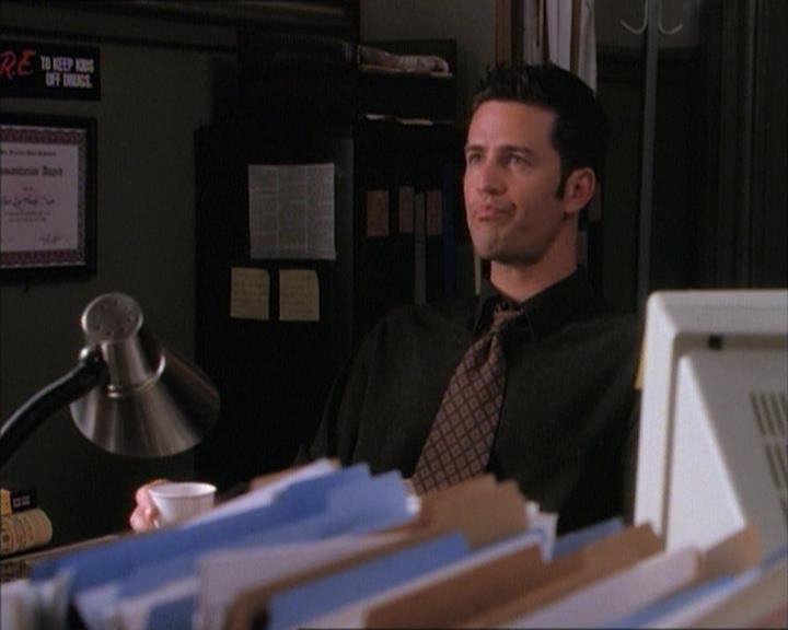 Charmed-Online_dot_net-1x02IveGotYouUnderMySkin0440.jpg