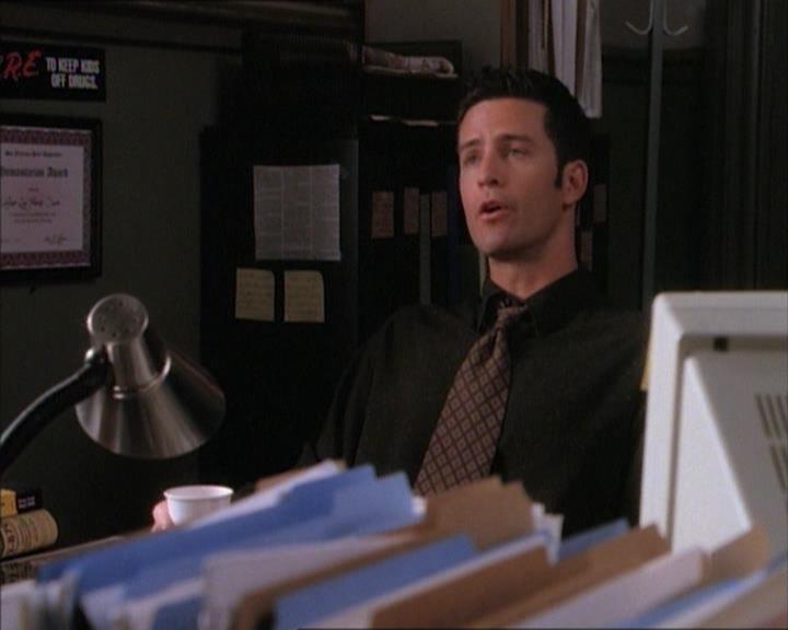 Charmed-Online_dot_net-1x02IveGotYouUnderMySkin0447.jpg