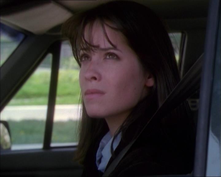 Charmed-Online_dot_net-1x02IveGotYouUnderMySkin0479.jpg Charmed-Online_dot_net-1x02IveGotYouUnderMySkin0479.jpg