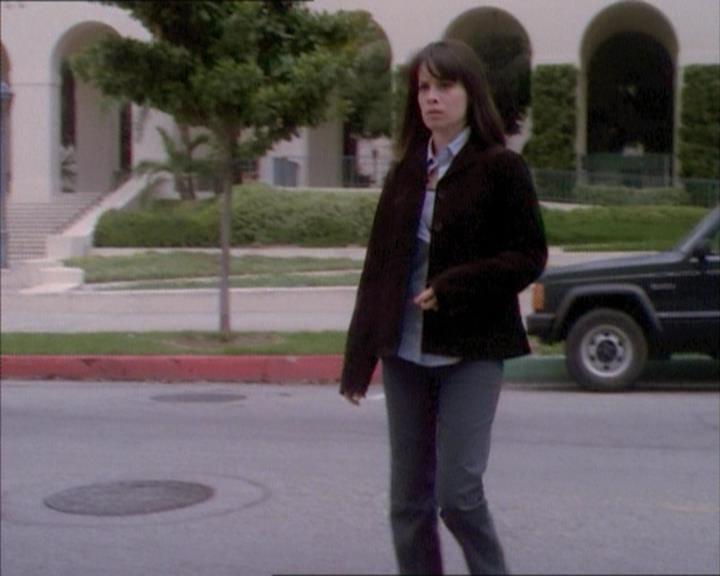 Charmed-Online_dot_net-1x02IveGotYouUnderMySkin0563.jpg Charmed-Online_dot_net-1x02IveGotYouUnderMySkin0563.jpg