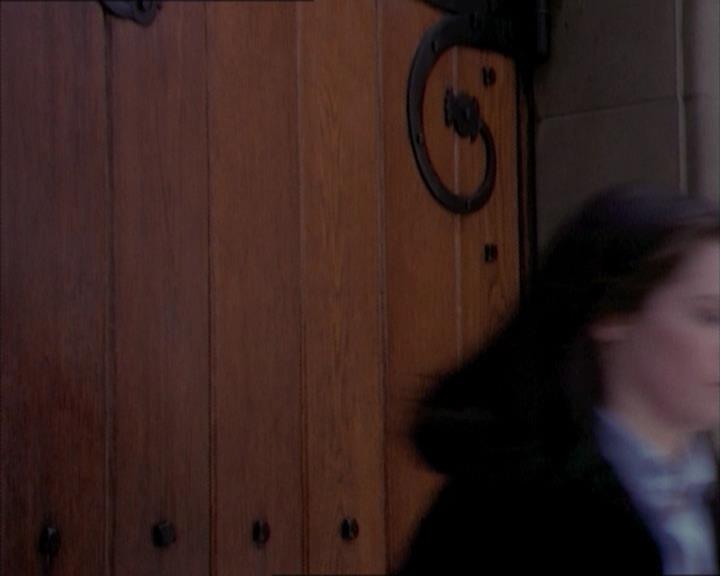 Charmed-Online_dot_net-1x02IveGotYouUnderMySkin0585.jpg Charmed-Online_dot_net-1x02IveGotYouUnderMySkin0585.jpg