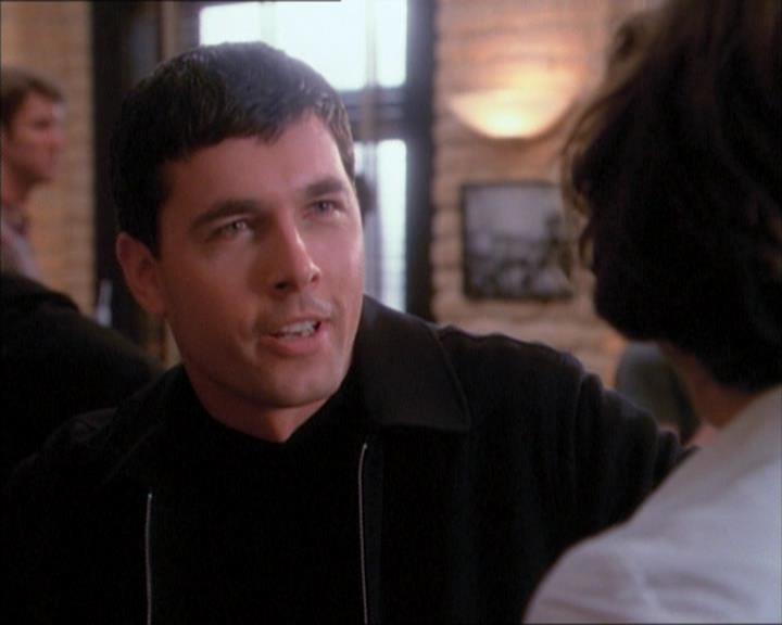Charmed-Online_dot_net-1x02IveGotYouUnderMySkin0720.jpg