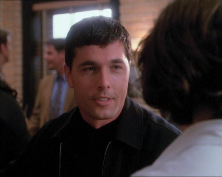 Charmed-Online_dot_net-1x02IveGotYouUnderMySkin0749.jpg