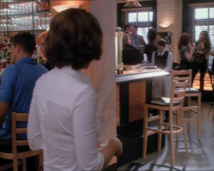 Charmed-Online_dot_net-1x02IveGotYouUnderMySkin0768.jpg