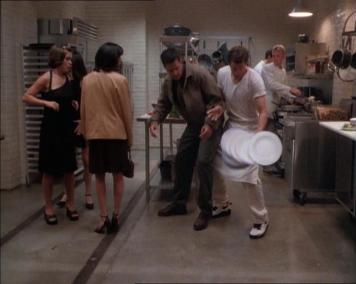 Charmed-Online_dot_net-1x02IveGotYouUnderMySkin1338.jpg Charmed-Online_dot_net-1x02IveGotYouUnderMySkin1338.jpg