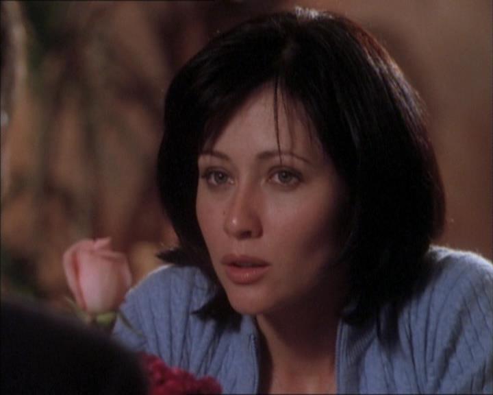 Charmed-Online_dot_net-1x02IveGotYouUnderMySkin1618.jpg