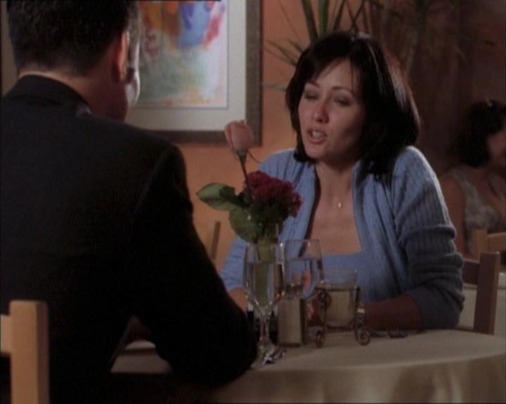 Charmed-Online_dot_net-1x02IveGotYouUnderMySkin1638.jpg