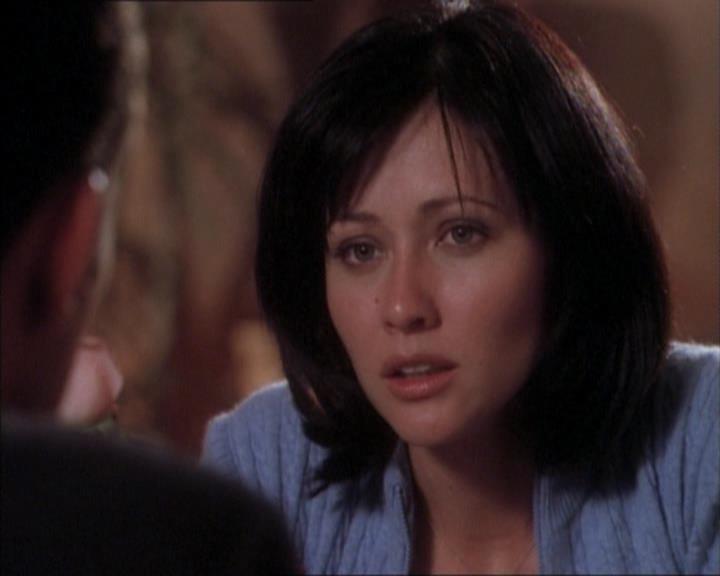 Charmed-Online_dot_net-1x02IveGotYouUnderMySkin1645.jpg