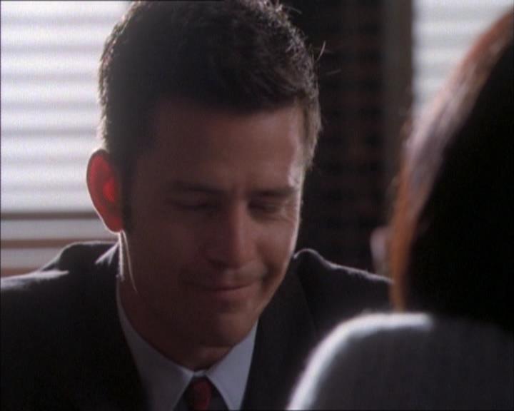 Charmed-Online_dot_net-1x02IveGotYouUnderMySkin1649.jpg