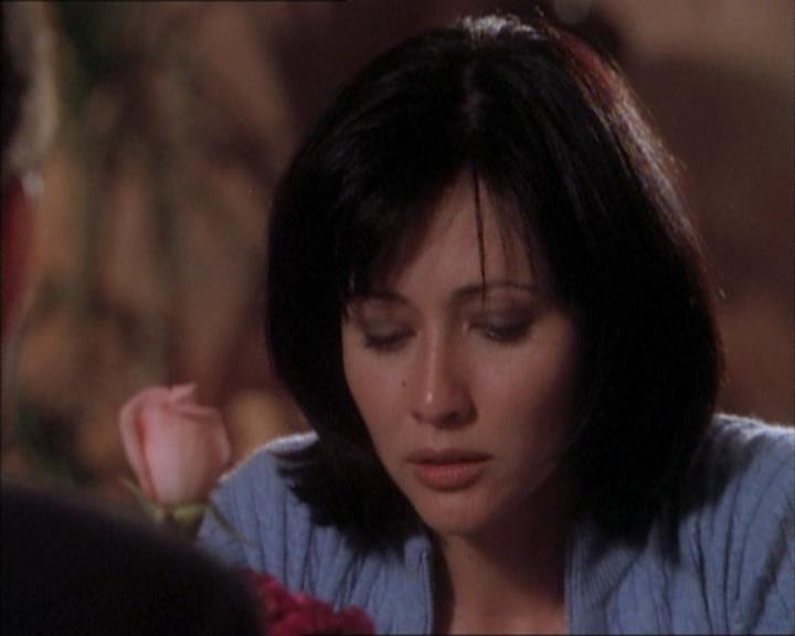 Charmed-Online_dot_net-1x02IveGotYouUnderMySkin1653.jpg
