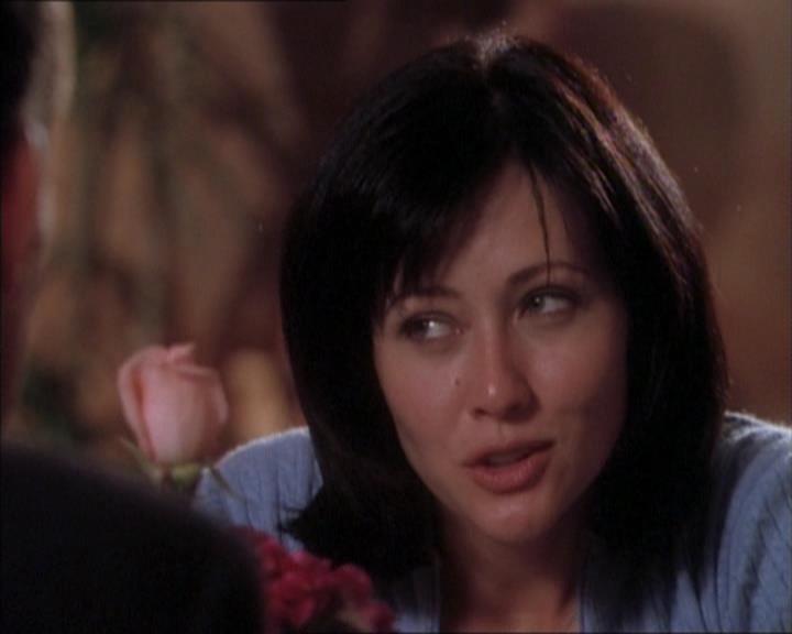 Charmed-Online_dot_net-1x02IveGotYouUnderMySkin1688.jpg