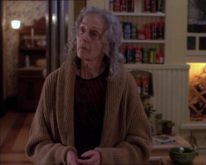 Charmed-Online_dot_net-1x02IveGotYouUnderMySkin2059.jpg Charmed-Online_dot_net-1x02IveGotYouUnderMySkin2059.jpg