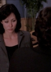 Charmed-Online_dot_net-1x02IveGotYouUnderMySkin0925.jpg